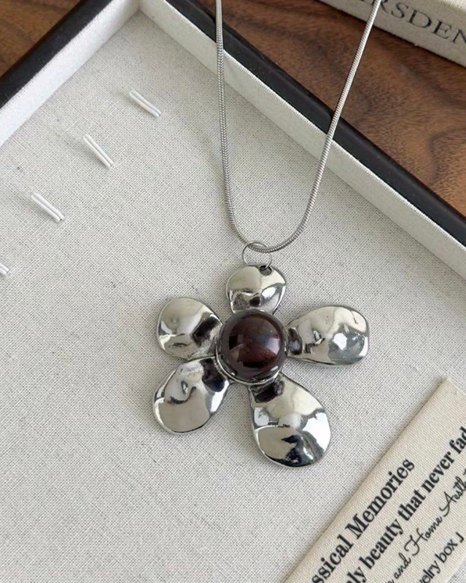 Collar Flor Vintage